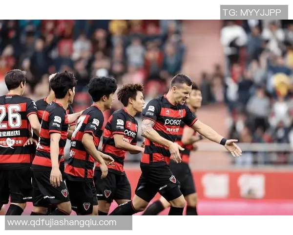 足球18号球星闪耀赛场激战四方引领新时代足球风潮