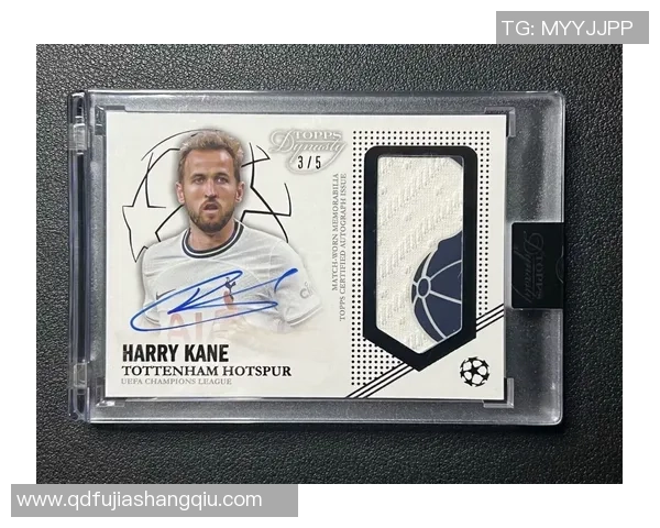 足球球星卡剪影点亮收藏热潮展现独特魅力与无限激情